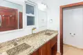 Piso independiente 4 habitaciones 166 m² West Bay, Honduras