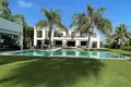 7-Schlafzimmer-Villa 780 m² Marbella, Spanien