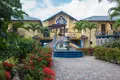Condo z 1 sypialnią 564 m² West Bay, Honduras