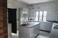 Haus  Eti Osa, Nigeria
