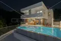 Casa 4 habitaciones 447 m² Opcina Brela, Croacia
