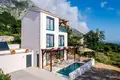 Villa de 4 habitaciones 114 m² Radenovici, Montenegro