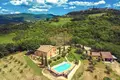 Commercial property 650 m² in Siena, Italy