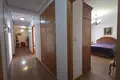 Mieszkanie 3 pokoi 129 m² Torrevieja, Hiszpania