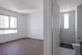 Mieszkanie 3 pokoi 165 m² Strovolos, Cypr