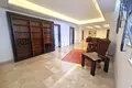 5-Schlafzimmer-Villa 810 m² lAlfas del Pi, Spanien