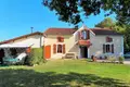 3 bedroom house  Madiran, France