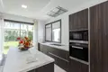 villa de 5 dormitorios  Marbella, Španjolska