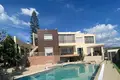 6-Schlafzimmer-Villa 700 m² Germasogeia, Zypern