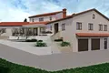 Вилла 4 спальни 550 м² Город Ровинь, Хорватия