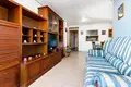 Mieszkanie 2 pokoi 75 m² Torrevieja, Hiszpania