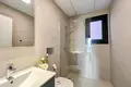 Mieszkanie 2 pokoi 98 m² Torrevieja, Hiszpania