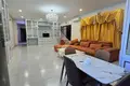Condo 2 pokoi 100 m² w Sangkat Boeng Keng Kang Ti Bei, Kambodża