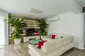 5 bedroom villa 350 m² Agios Tychonas, Cyprus