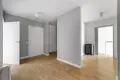 Haus 7 zimmer 680 m² Warschau, Polen
