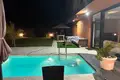 6 bedroom villa 325 m² Casinos, Spain