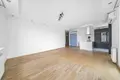 1 bedroom apartment 82 m² Warsaw, Poland