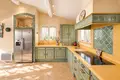 Villa de tres dormitorios 280 m² Francia, Francia