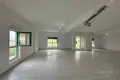 Commercial property 155 m² in Tirana Municipality, Albania
