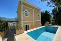 Villa de 4 dormitorios 393 m² Boreti, Montenegro