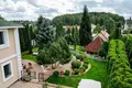 Cottage 6 bedrooms 443 m² Tarasava, Belarus