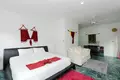 Villa 9 Schlafzimmer 1 800 m² Chalong, Thailand