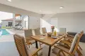 Casa 4 habitaciones 300 m² Opcina Tinjan, Croacia