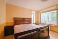 Mieszkanie 3 pokoi 94 m² Ryga, Łotwa
