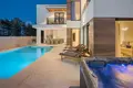 4-Schlafzimmer-Villa 250 m² Umag, Kroatien