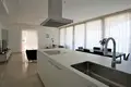 Mieszkanie 3 pokoi 172 m² Nikozja, Cypr