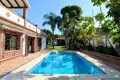 4-Schlafzimmer-Villa 208 m² Estepona, Spanien