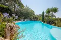 Villa de tres dormitorios 280 m² Francia, Francia