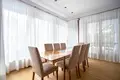 Dom 5 pokojów 240 m² Lomianki Dolne, Polska