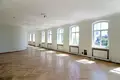 Casa 30 habitaciones 1 492 m² Riga, Letonia