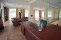 Villa 12 habitaciones 750 m² Mrcevac, Montenegro