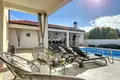 6 bedroom villa 180 m² Varvari, Croatia