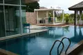 Villa 9 Schlafzimmer 1 100 m² Rawai, Thailand