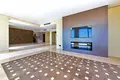 Villa de tres dormitorios 438 m² Budva, Montenegro