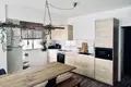 4 bedroom apartment 186 m² Dos Hermanas, Spain