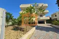 9 bedroom house 580 m² Bashkia Durres, Albania