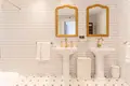 Wohnung 3 Schlafzimmer 185 m² Estepona, Spanien