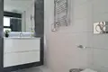 Mieszkanie 2 pokoi 98 m² Torrevieja, Hiszpania