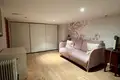 4 bedroom house 270 m² Dos Hermanas, Spain