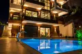 4 bedroom Villa 625 m² Muratpasa, Turkey