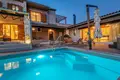 4-Schlafzimmer-Villa 315 m² Grad Sibenik, Kroatien