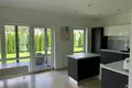 Дом 4 комнаты 190 м² Lapsas, Латвия