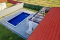 Casa rural Kuća 200 m² na Prodaju – Podgorica