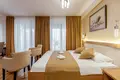 Hotel 784 m² in Bijela, Montenegro