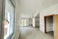 Квартира 2 спальни 72 м² Биела, Черногория
