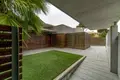 4 bedroom house 300 m² Dehesa de Campoamor, Spain